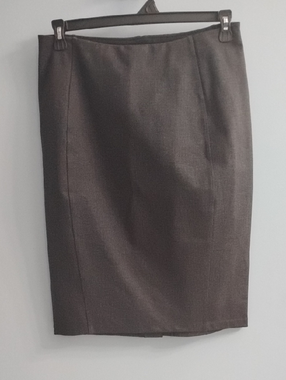 NWOT Liverpool Black Pencil Skirt with Seam Detailing Size 8/29